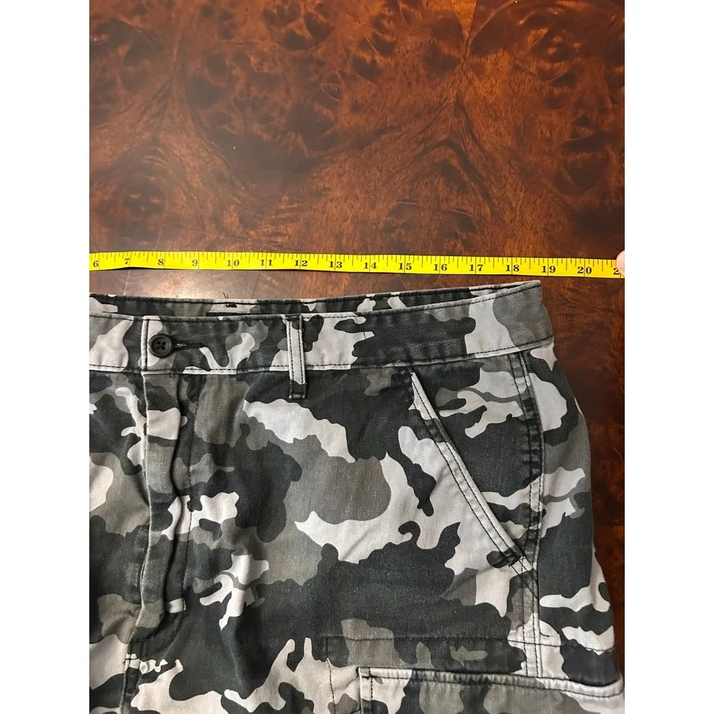 Levi Strauss Mens Grey Camo Cargo Shorts Size 38 Cotton Utility Camouflage